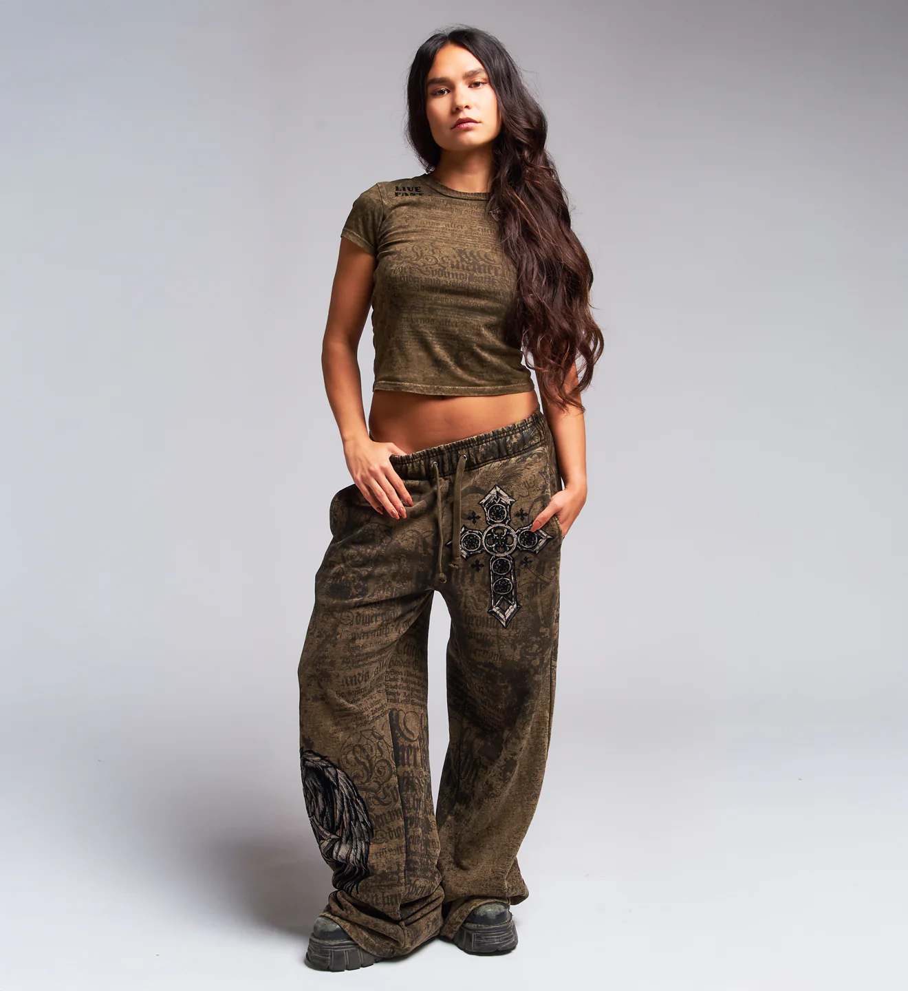 Crossed Sweatpant - Image 11
