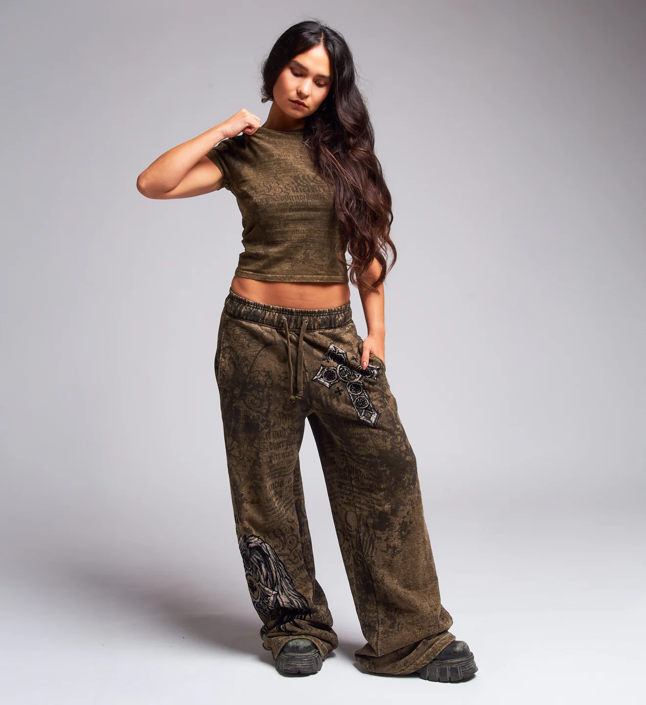 Crossed Sweatpant - Image 12